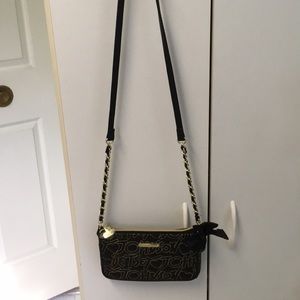NWOT betsy Johnson black and gold cross body purse